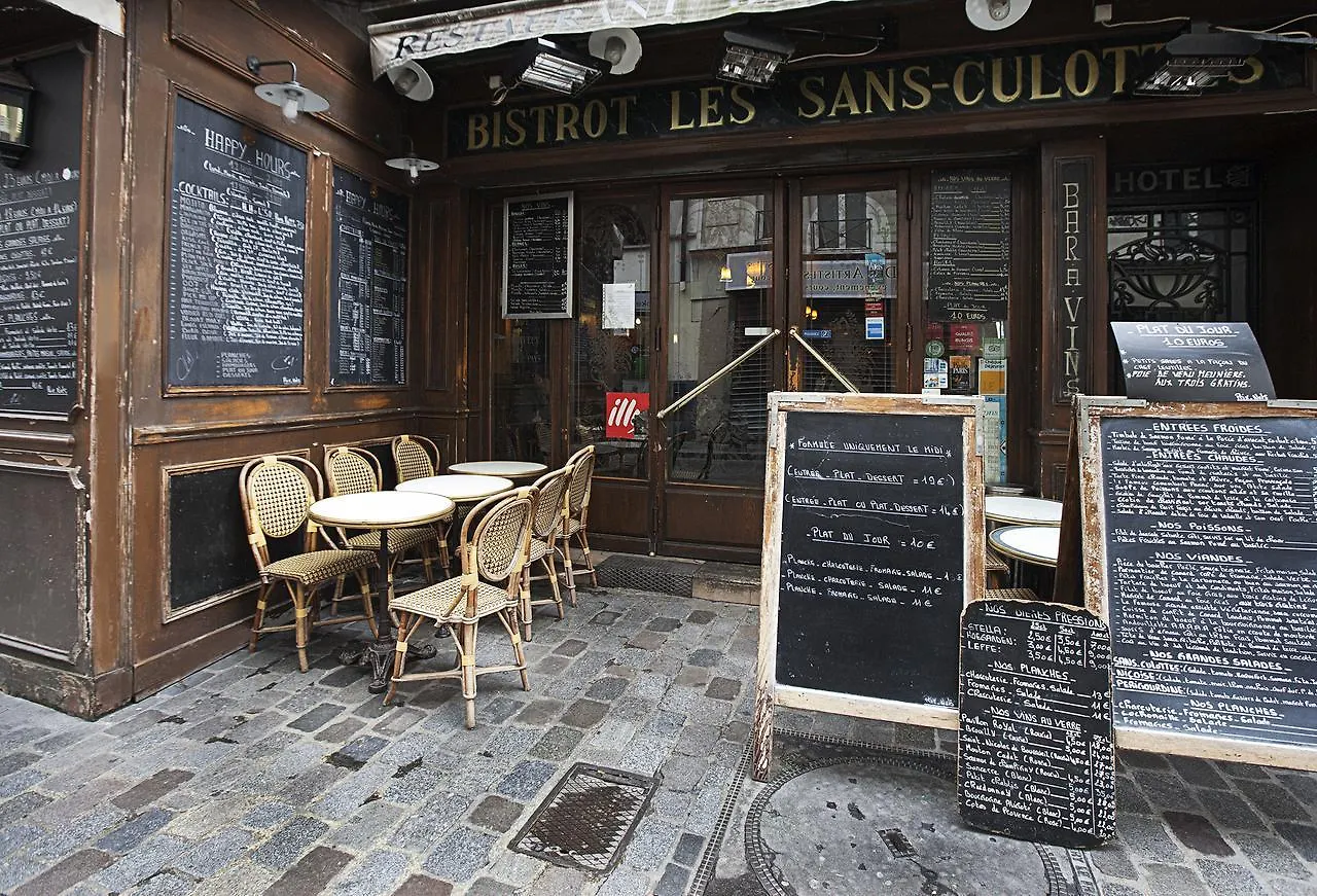草根酒店